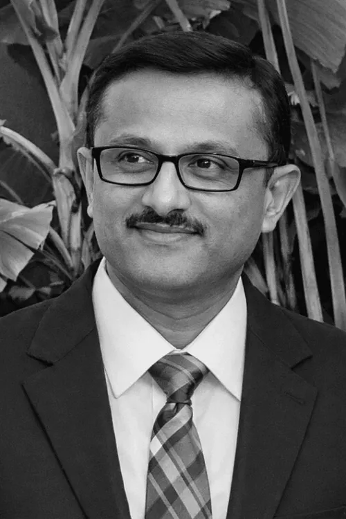 Headshot photograph of Alay Banker, MD